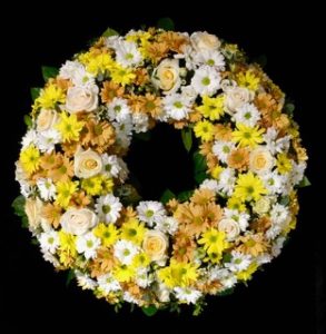 Friedhof Gersthofen Trauerkranz gelb /weiß Friedhof Gersthofen